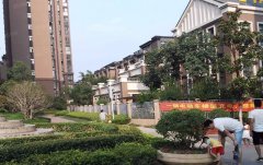 新鄭龍湖綠都丹石街區暖氣片工程